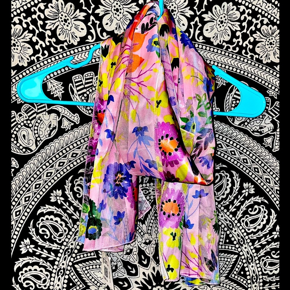 NWT floral scarf